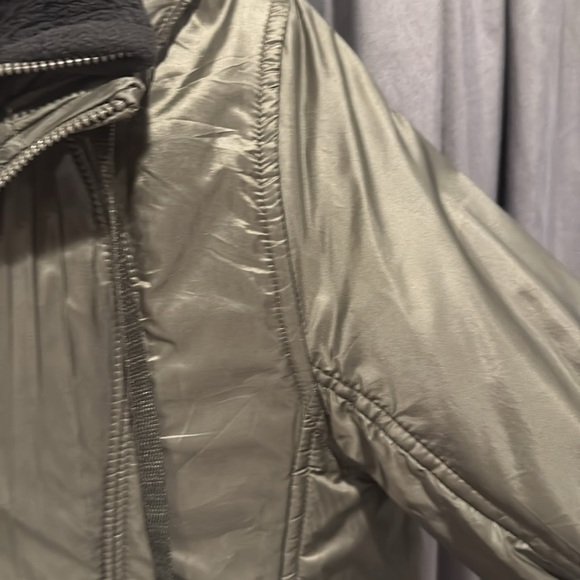 🍋Women’s Lululemon Scuba Hoodie Glyde size 6 dark olive 🍋 - Picture 6 of 16